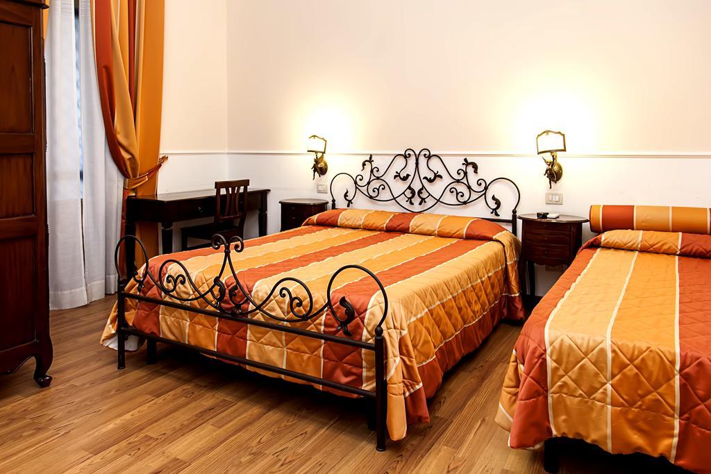 Antico Belvedere B&B Λέτσε Δωμάτιο φωτογραφία