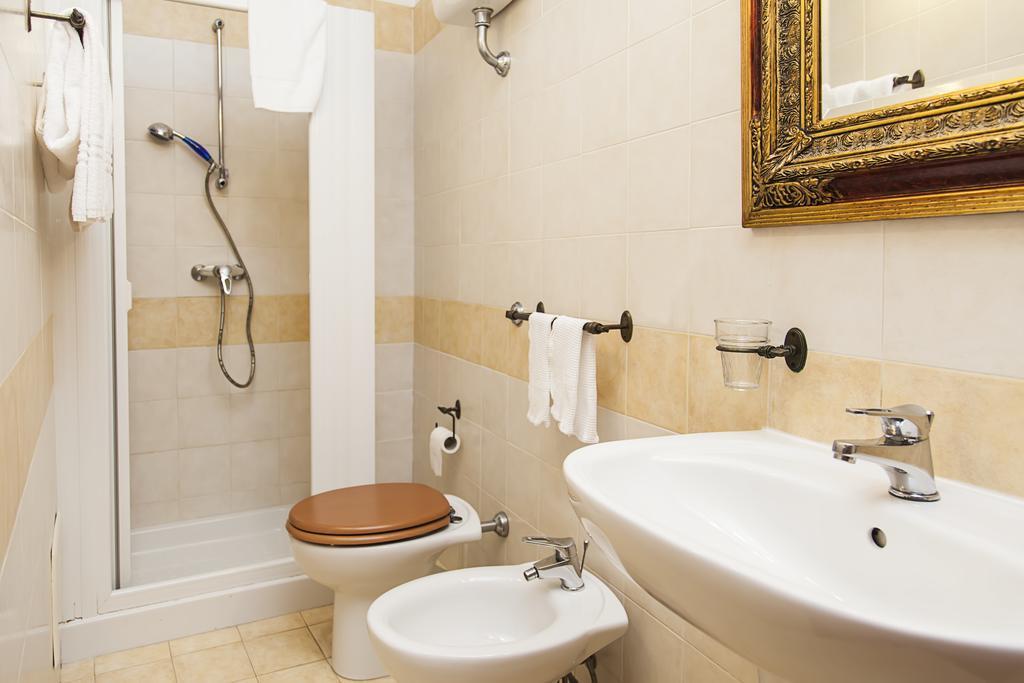 Antico Belvedere B&B Λέτσε Δωμάτιο φωτογραφία